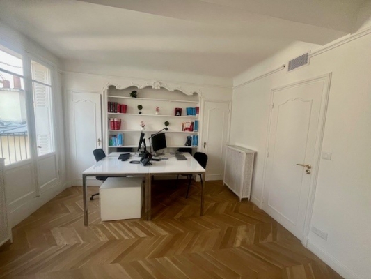 Photo grand bureau 1.jpg